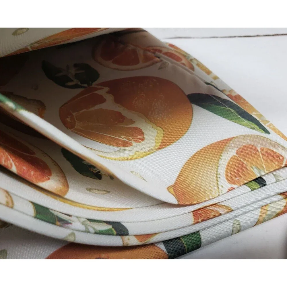 1 Printed Fabric Tablecloth,70